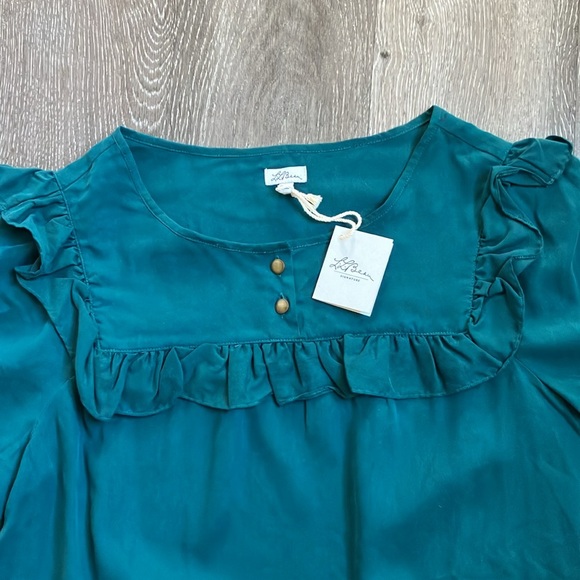 L.L.Bean Signature emerald green 100%Silk ruffle detail long sleeve shirt - Picture 3 of 13